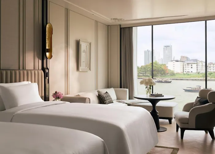 The Langham, Custom House, Hotel